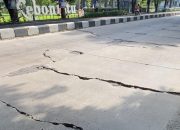 Jalan Nasional di Jombang Retak dan Membahayakan, Warga Desak Pemerintah Lakukan Perbaikan