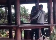 Terekam Warga, Sepasang Remaja Pitik Pitikan Di Salah Satu SPBU di Mojoagung Jombang