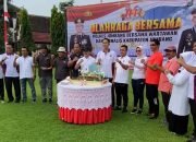 Peringati Hari Pers Nasional, Jurnalis dan Polres Jombang Gelar Acara Jalan Sehat Berhadiah Sepeda Motor