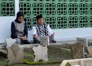 Hari Tenang, Muhaimin Iskandar Pilih Ziarah ke Makam Leluhurnya Di Jombang