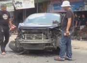 Sopir Ngantuk, Mobil Minibus Tabrakan Beruntun dengan Truk Fuso dan Motor di Jombang, 9 Orang Luka-luka