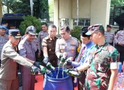 Polres Nganjuk Musnahkan Narkoba dan Miras Hasil Operasi Pekat Semeru 2024