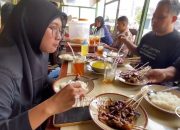 Sate Tugu Penceng, Kuliner di Jombang Yang Pedas Tapi Nikmat