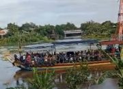 Perahu Penyebrangan di Perbatasan Jombang – Nganjuk Terseret Arus Deras Sungai Brantas