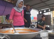 Dirikan Dapur Umum, Dinsos Jombang Memasak Seribu Nasi Bungkus Perhari Untuk Korban Banjir