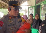 Heboh Bayi Mungil Ditemukan Warga Di Tepi Jalan Raya Jatipelem Diwek Jombang