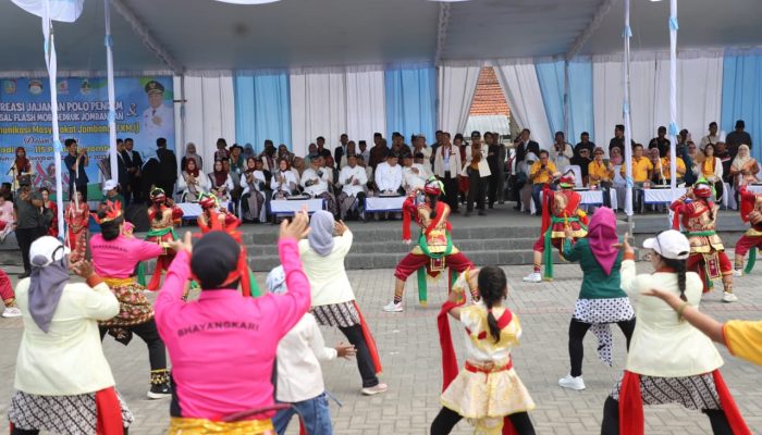 Tari Kolosal Gedruk Jombangan dan Lomba Kreasi Jajanan dari Polopendem Meriahkan Hari jadi Kabupaten Jombang ke 115