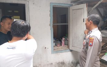 Bersenjatakan Linggis, Seorang Pria Bobol Toko di Sumobito Jombang