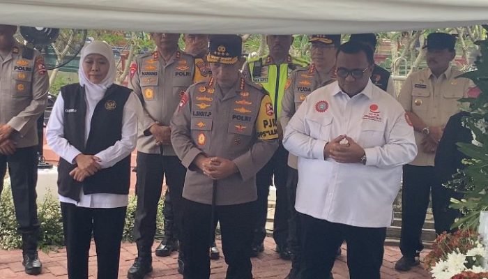 Kapolri Jenderal Listyo Sigit Ziarah ke Makam Marsinah, Letakkan Batu Pertama Pembangunan Museum Marsinah