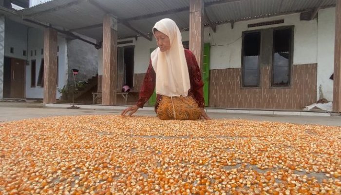 Jamaah Haji Tertua Jombang Usia 87 Tahun, Tetap Bugar dan Semangat Menuju Tanah Suci