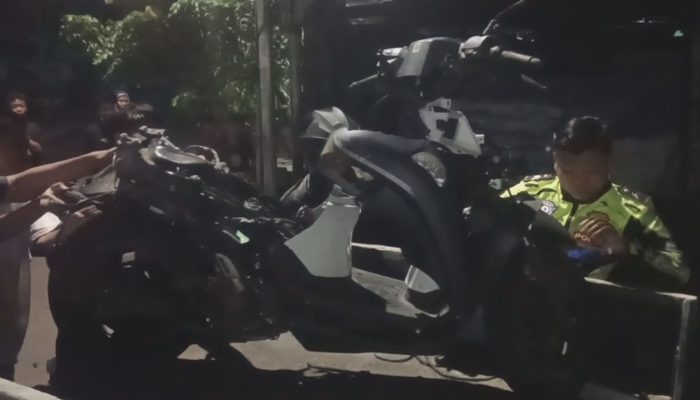 Pelajar Berboncengan Tiga Tewas Tertabrak Truk di Jombang