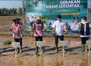 Dari Nganjuk, Kementan Pimpin Gerakan Tanam Padi Serentak untuk Percepat Swasembada Pangan