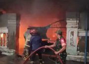 Pabrik Sepatu di Mojoagung Jombang Terbakar